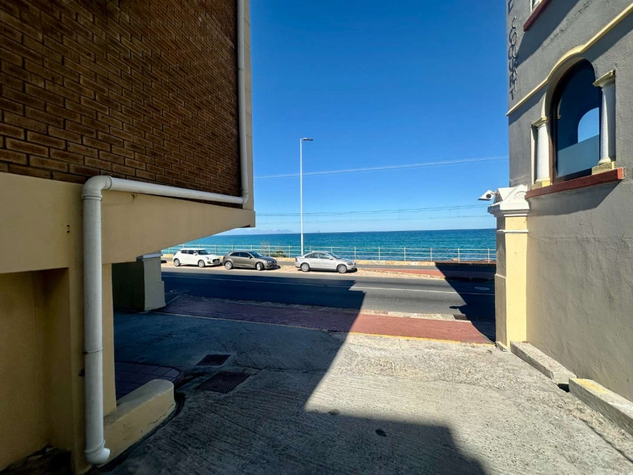 To Let 3 Bedroom Property for Rent in St James Western Cape